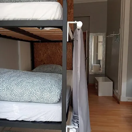 Party Zone Hostal