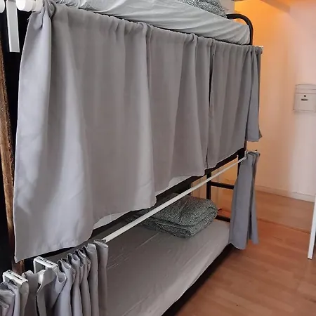 Hostal Party Zone